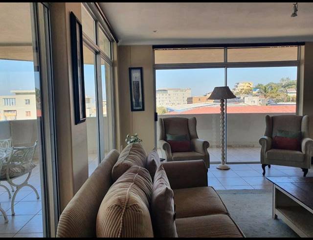 3 BEDROOM APARTMENT FOR SALE IN MARGATE BEACH